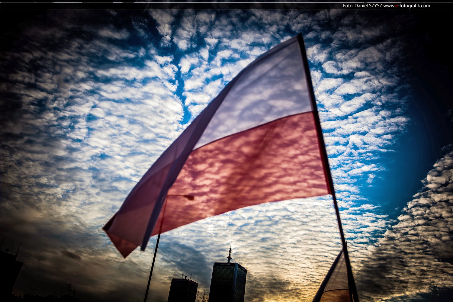 flaga-polska-marszniepodleglosci2013