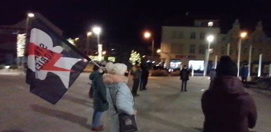 Świnoujście - Kolejna frekwencyjna lipa - Dziś protestowała sekcja seniorów -  O której są protesty młodzieży